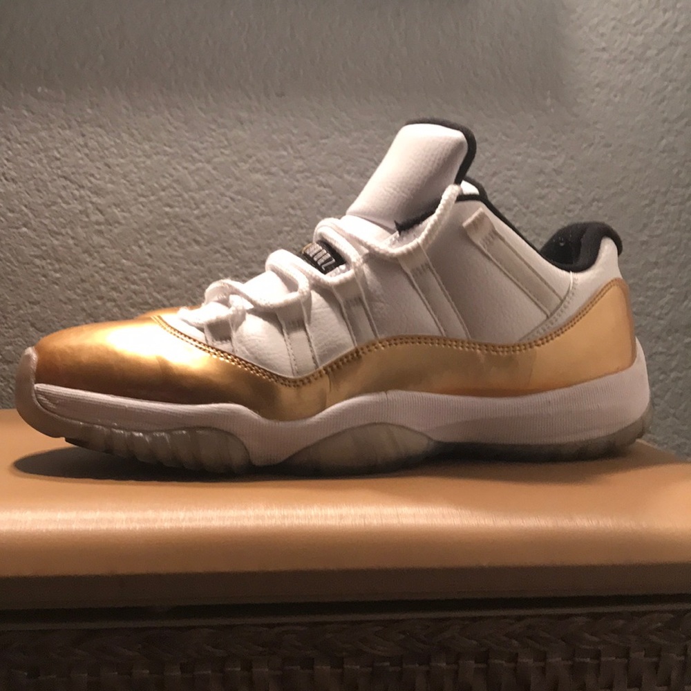 Jordan 11s